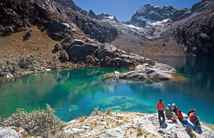 lago churup peru tours