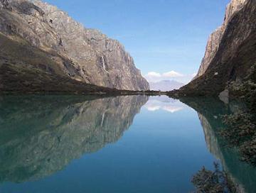 Laguna de Llanganuco Huaraz Peru