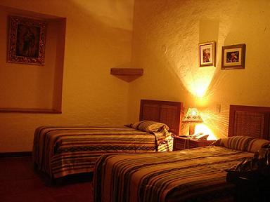 hostal la casona monsante