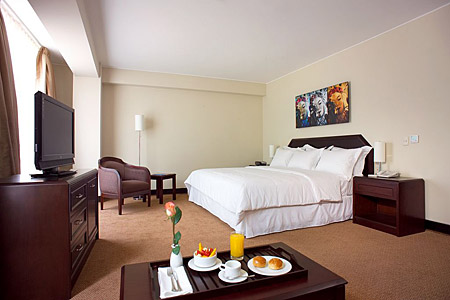 radisson decapolis miraflores hotel
