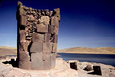 chullpas de sillustani tour